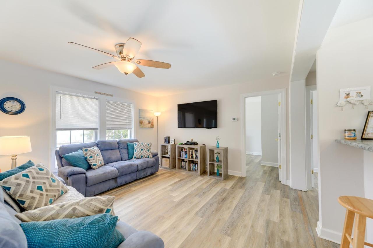 Coastal Emerald Isle Retreat With Deck And Grill! 외부 사진