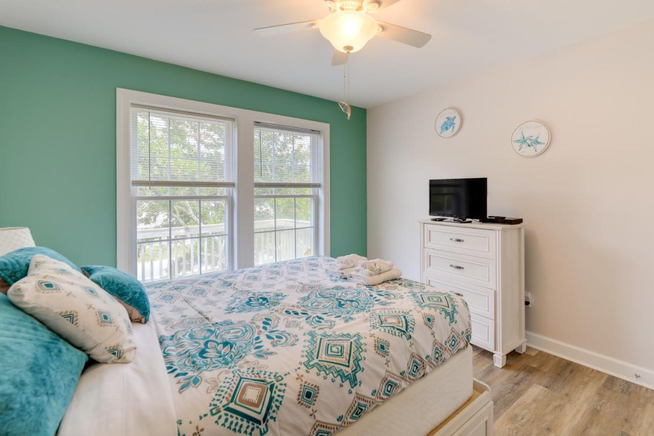Coastal Emerald Isle Retreat With Deck And Grill! 외부 사진