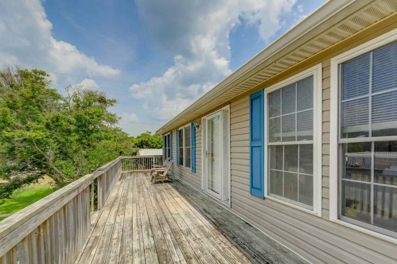 Coastal Emerald Isle Retreat With Deck And Grill! 외부 사진