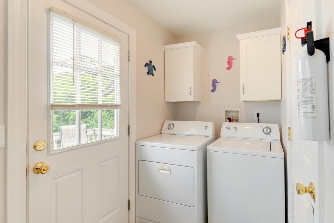 Coastal Emerald Isle Retreat With Deck And Grill! 외부 사진